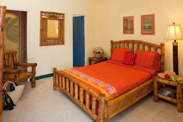 inn at tamarind court bedroom 