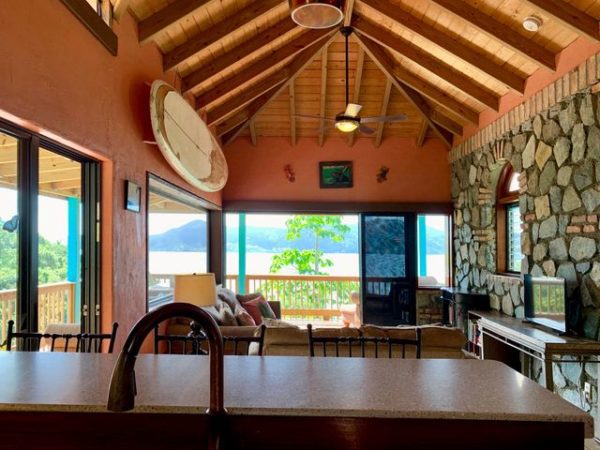 Real Estate Spotlight: Privacy in Paradise with Beach Access! 5