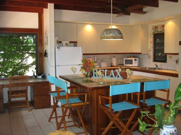 aqua-bay-villas-kitchen