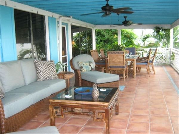 aqua-bay-villas-veranda-1