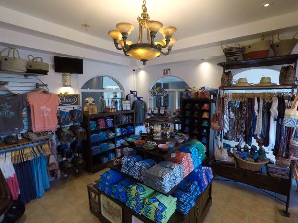 Jolly Dog Opens New Store in Coral Bay 1