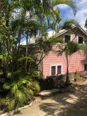 Real Estate Spotlight: Quaint and Convenient Cottage with an Abundance of Island Charm 2